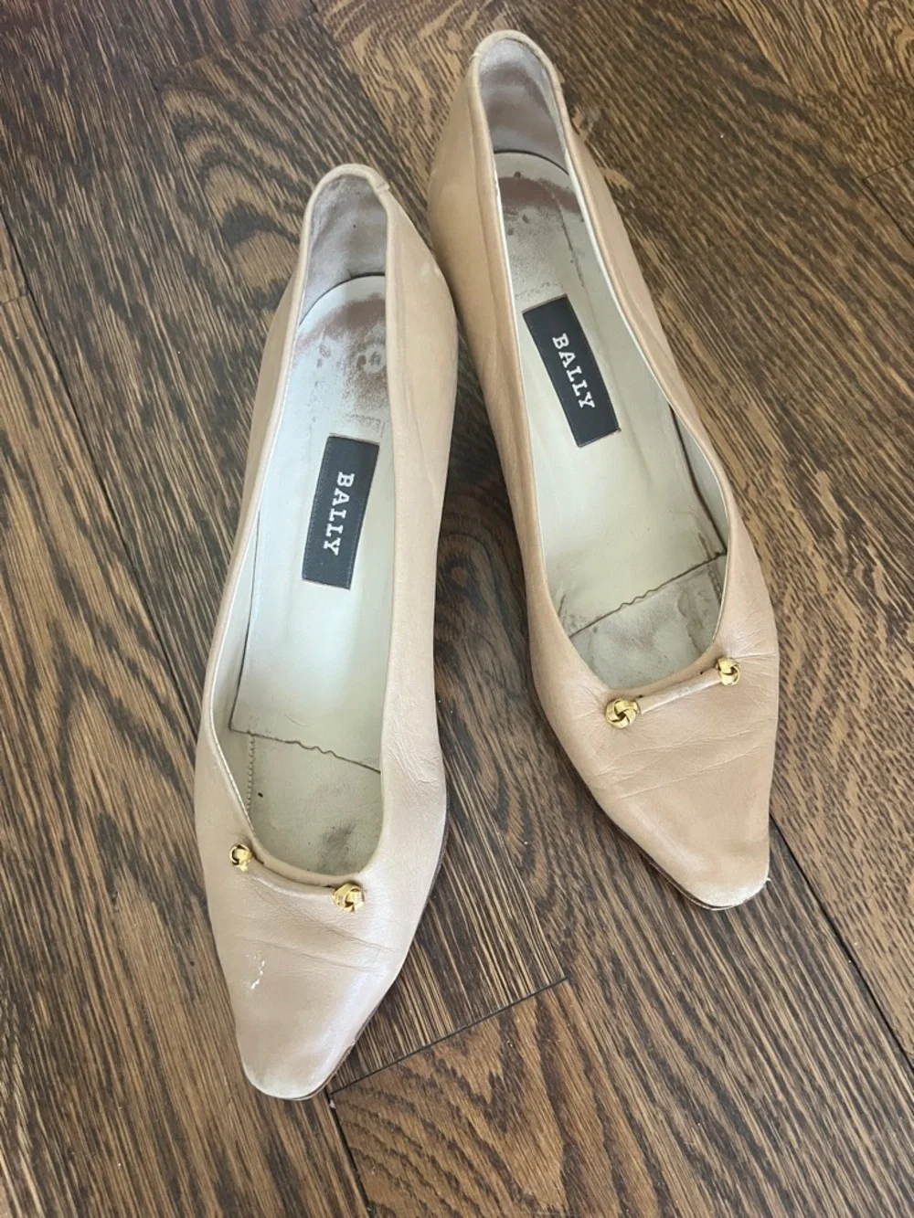 Bally Beige Leather Pointed Toe Flats with Gold Hardware 8